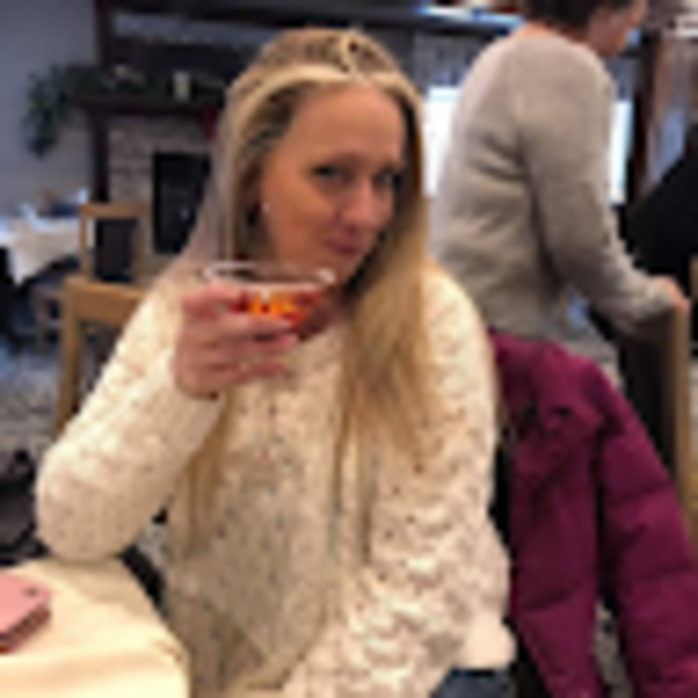 Meet your Posher, Courtney